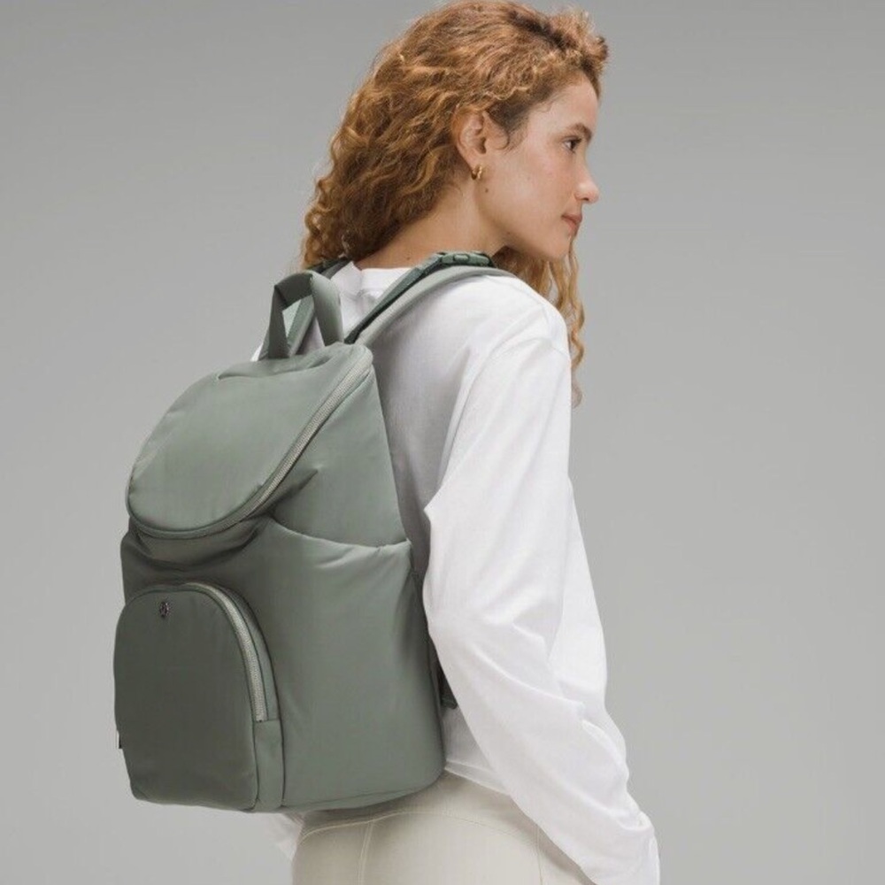 Lululemon “New Parent Backpack 17L” Grey Eucalyptus RARE AND SOLD OUT